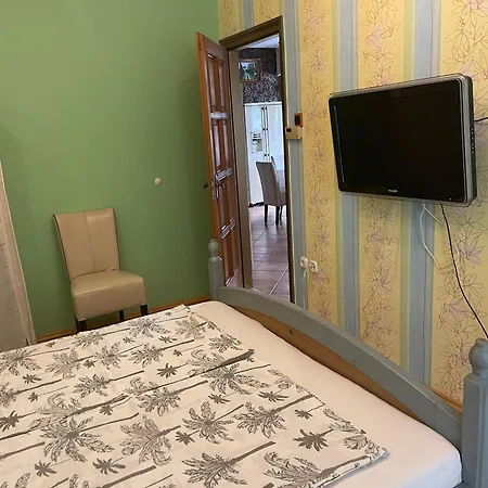 Eden Aparthotel